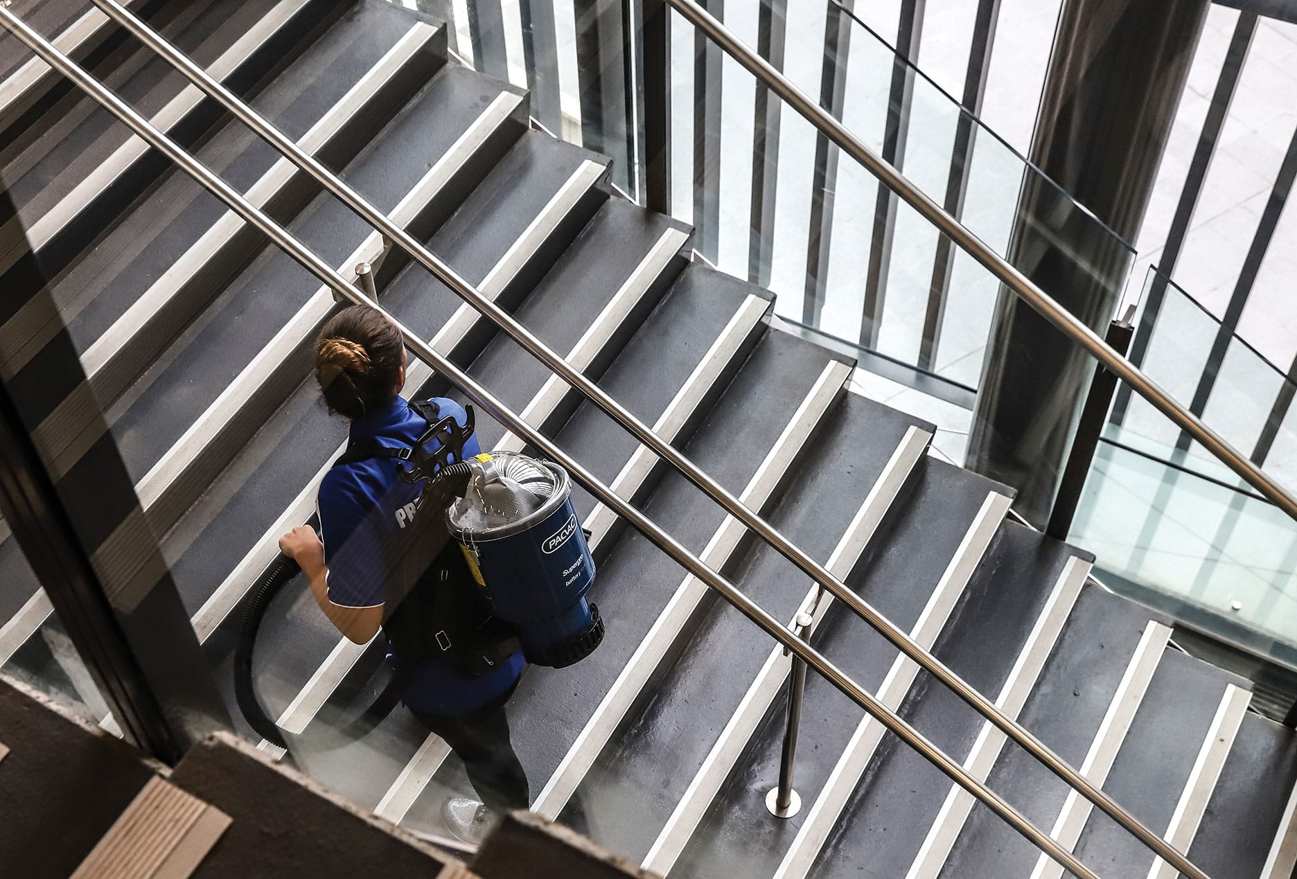 How a Battery Powered Backpack Vacuum can Save Time and Money