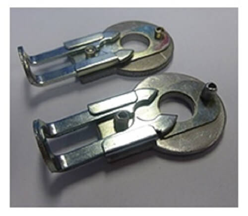 BRUSH RETAINING CLIPS (2 REQUIRED) - X46