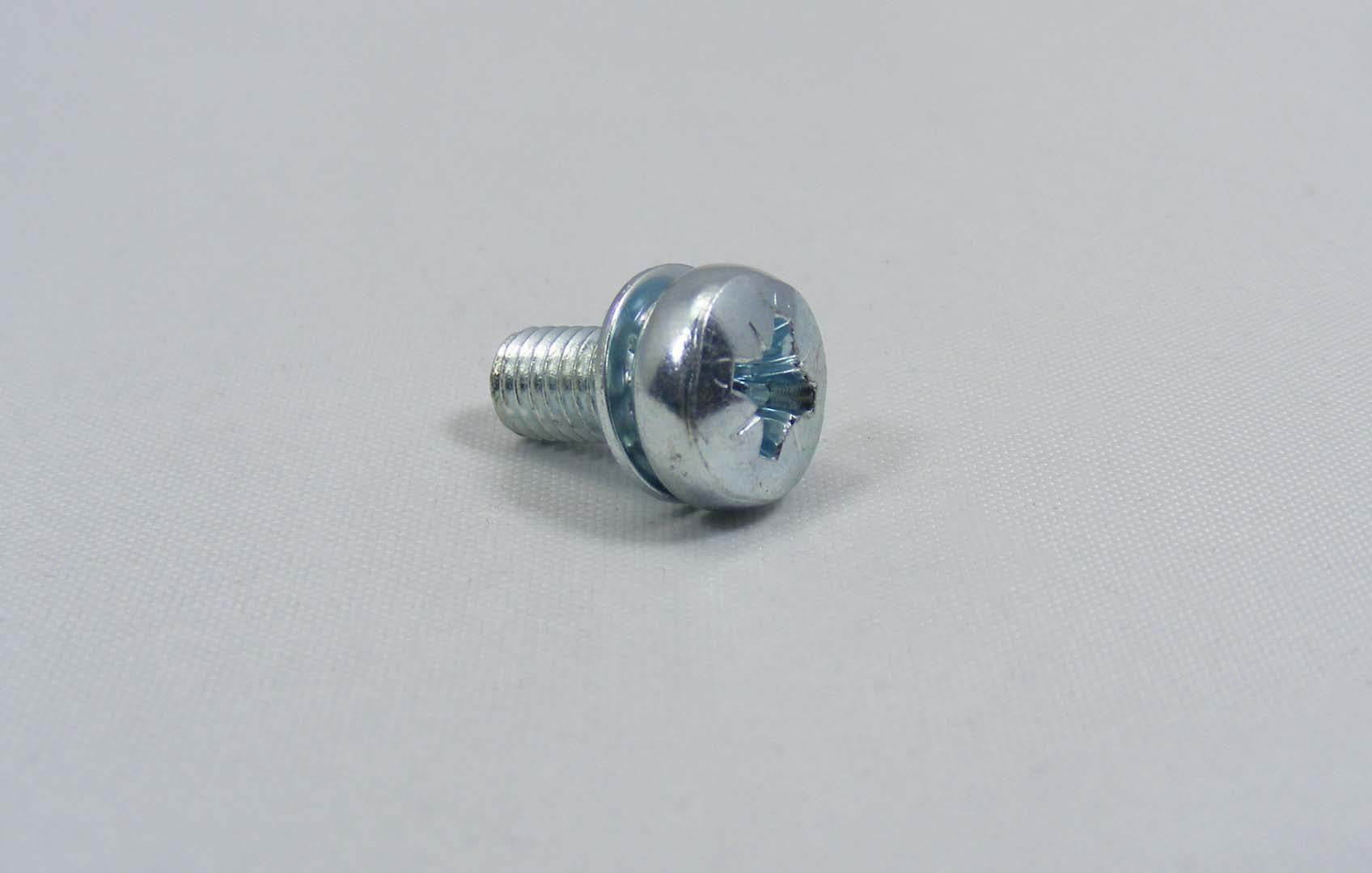 Numatic 219047 M5 x 10mm Screw
