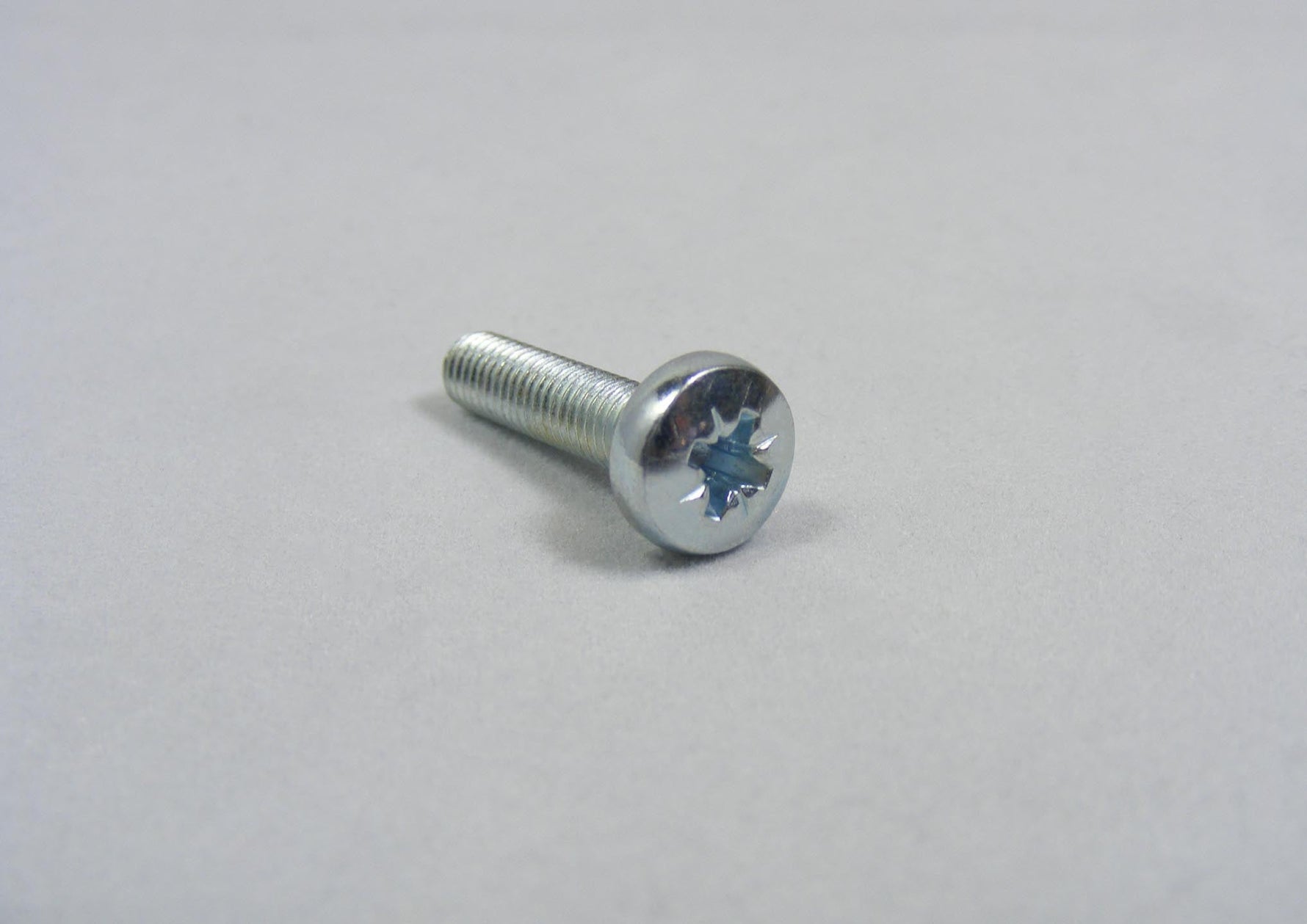 Numatic 216054 M5 x 20mm Screw