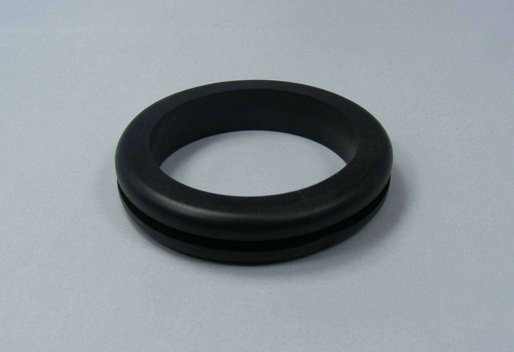 Numatic 220235 1wv 375 - 575 float grommet