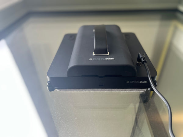 WindowBuddi Robotic Window Cleaner