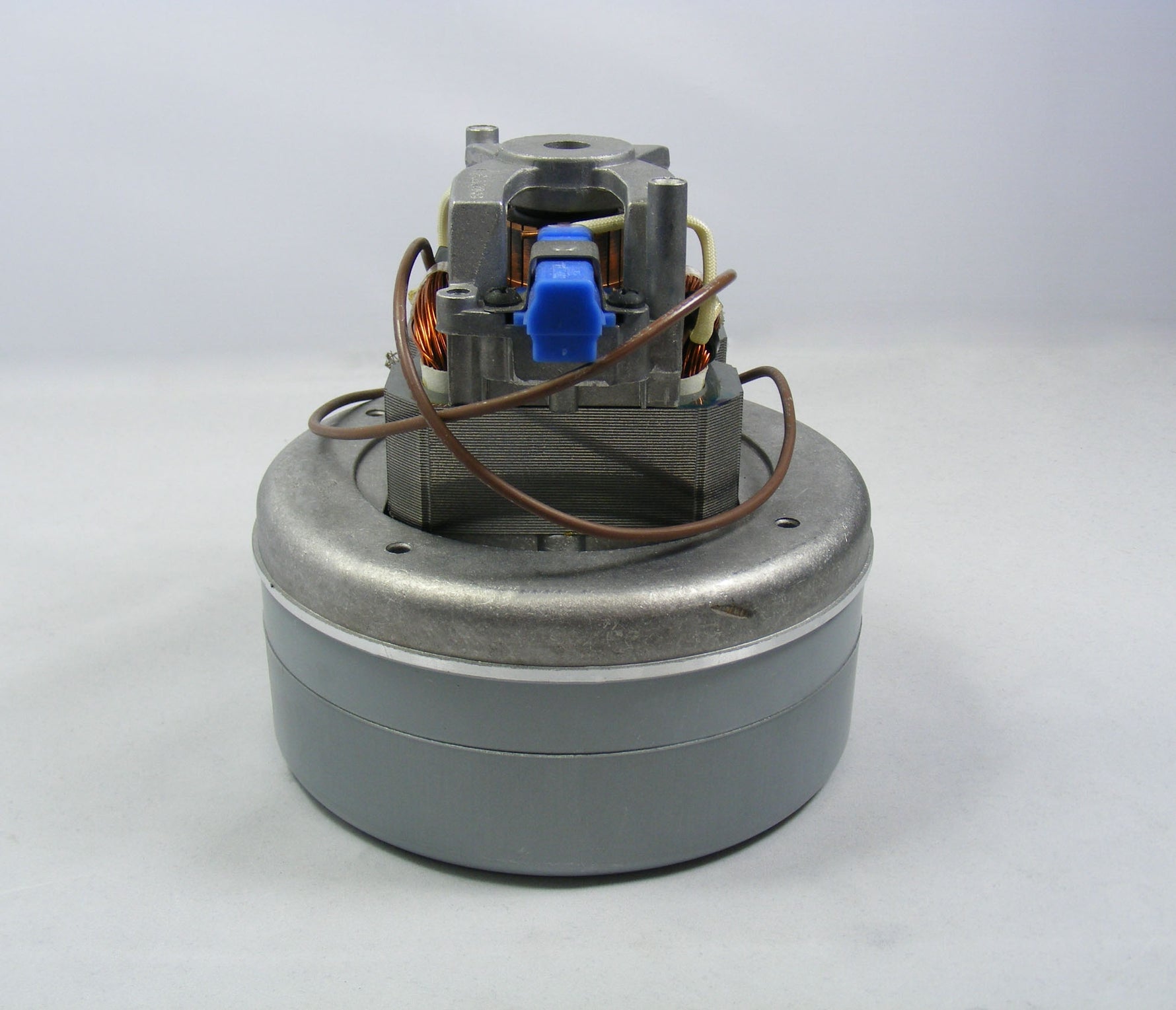MOT004 Motor Pacvac Trans (UP243)