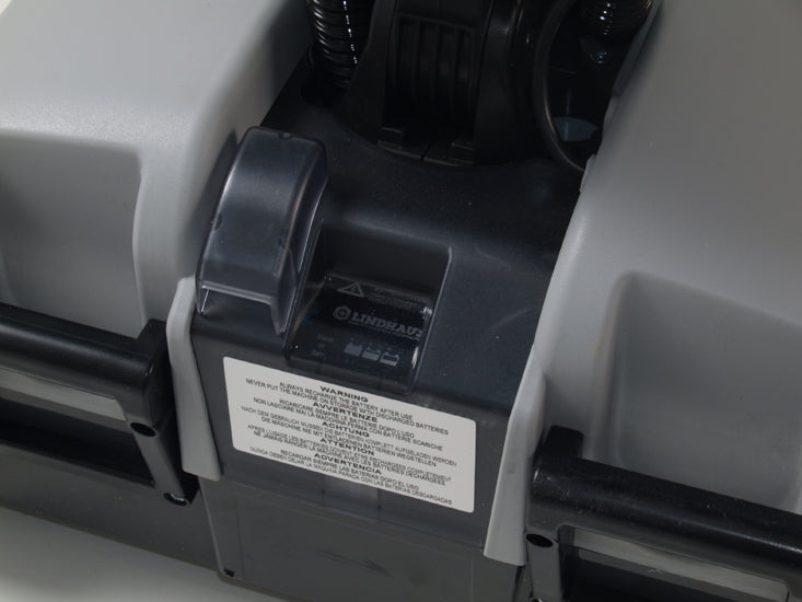 Lindhaus LS50 hybrid wide area vacuum